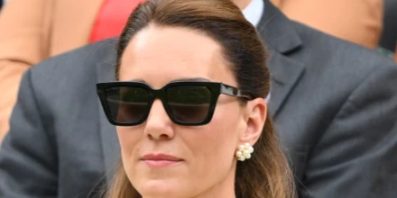 Victoria Beckham VB644S 001 - As Seen On Kate Middleton At Wimbledon 2023 6 Victoria Beckham VB644S 001 - As Seen On Kate Middleton At Wimbledon 2023 - Image 4
